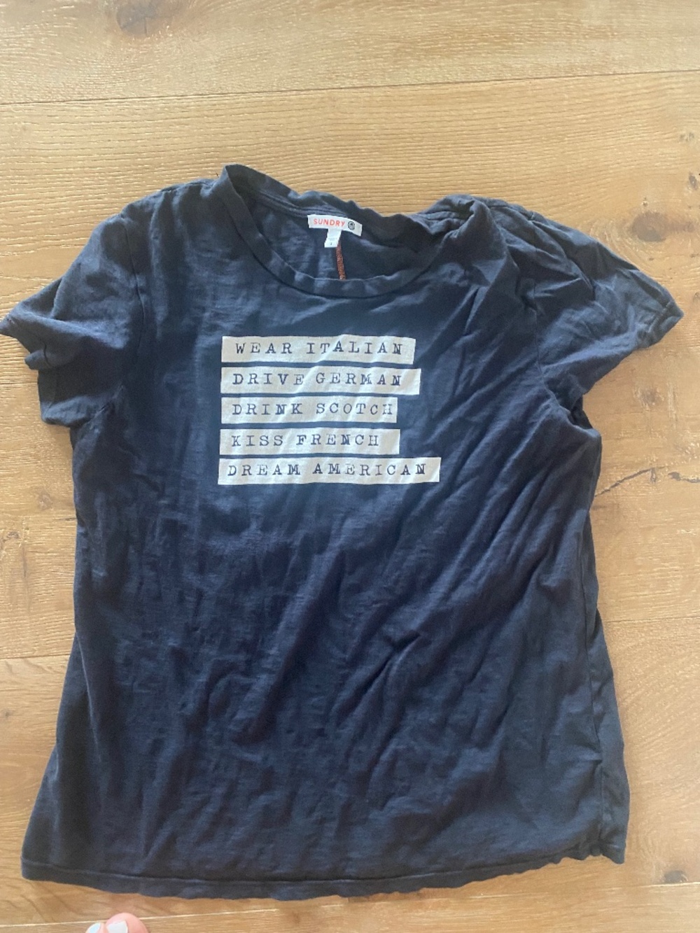Sundry Graphic Tee Size 3 | Wear Italian Drive German Drink Scotch | Soft